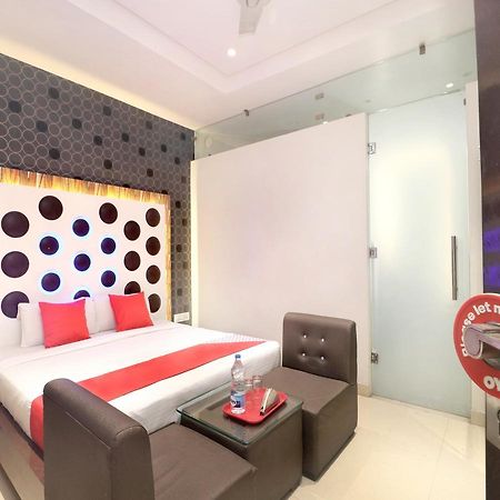 Oyo 14829 Hotel J Cruise لوديانا المظهر الخارجي الصورة