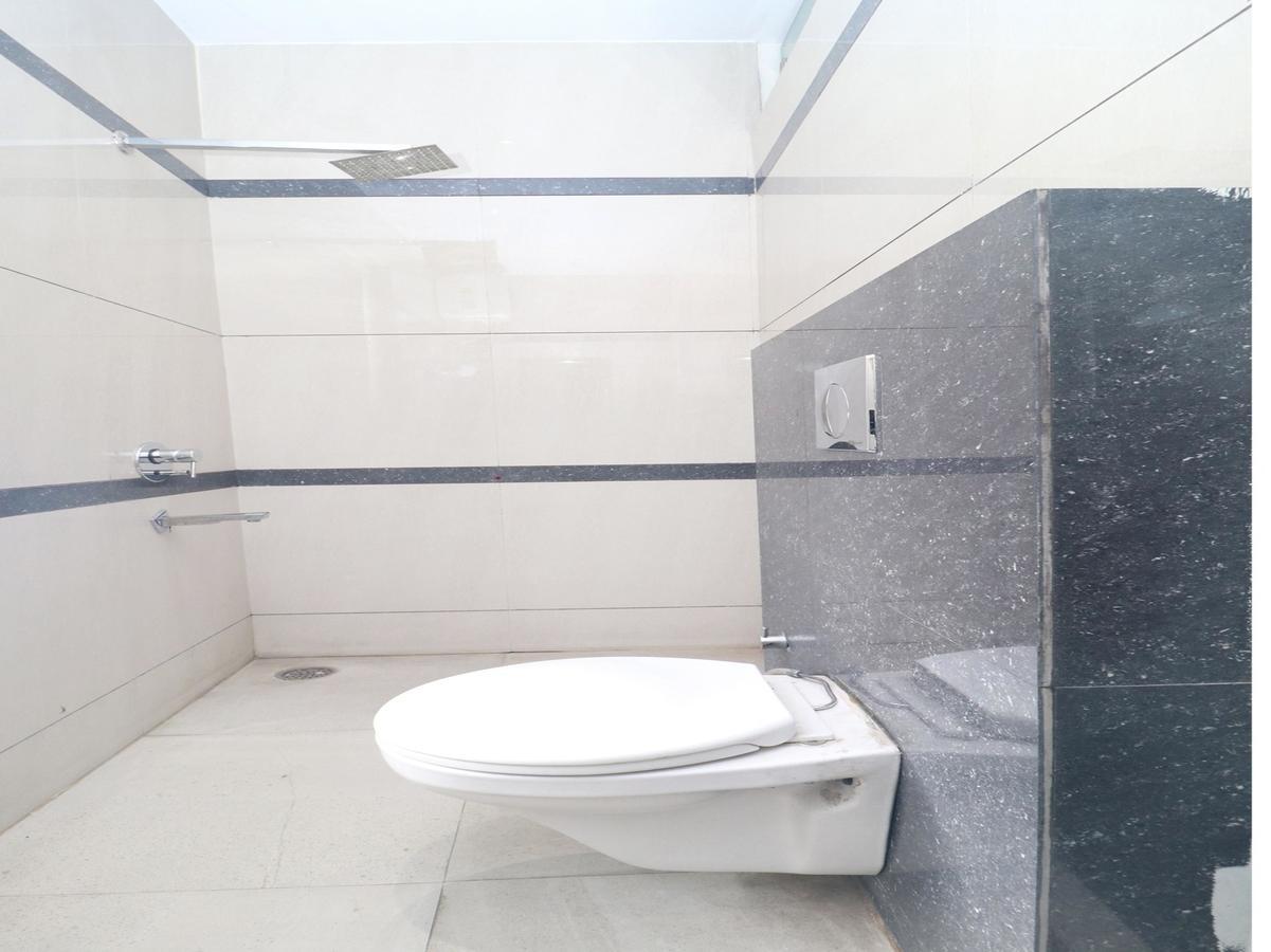 Oyo 14829 Hotel J Cruise لوديانا المظهر الخارجي الصورة